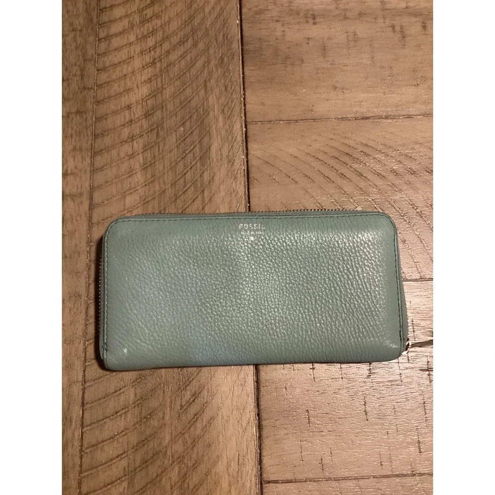 Fossil Logan Zip Around Leather Clutch Wallet Seafoam Blue Green Gold Hardware